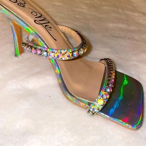Halo graphic shoes